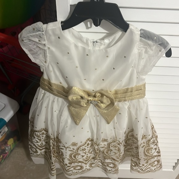 Dress - Picture 3 of 3